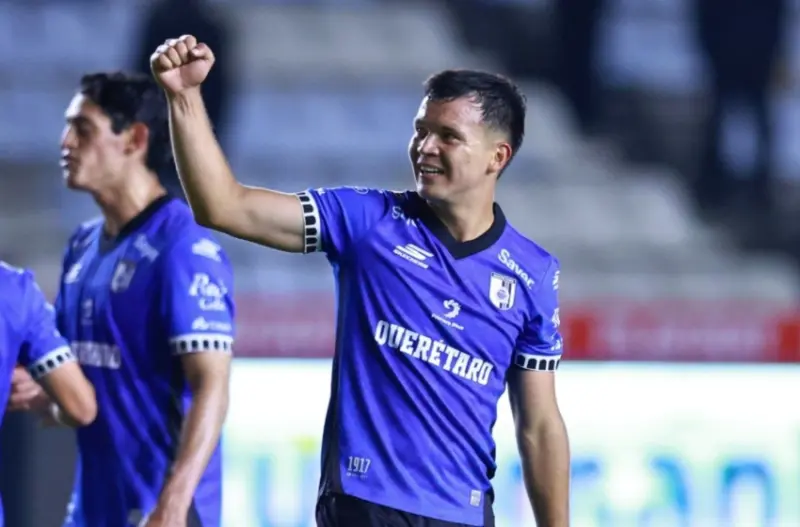 Alí Ávila alcanza 13 goles y entra al Top histórico de Gallos Blancos
