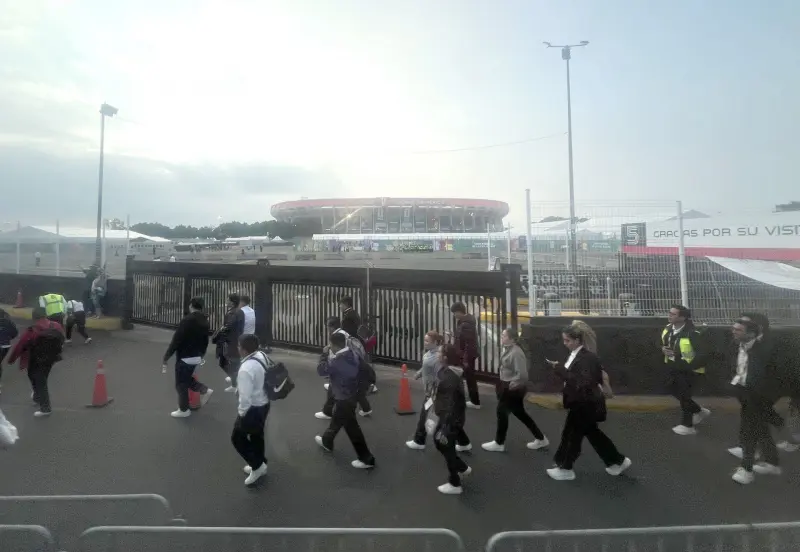 A las 12 no era tan mala hora... Activan protocolo por tormenta eléctrica en el Estadio CDMX