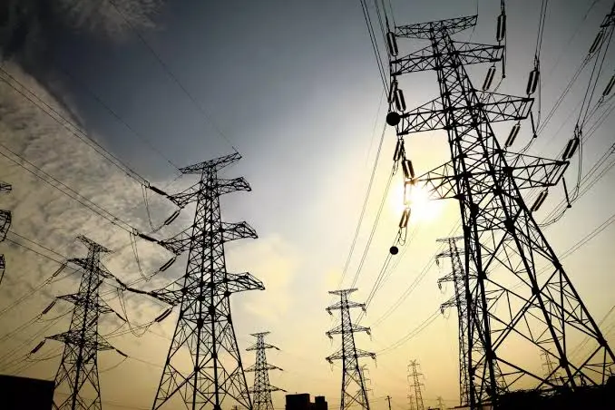 CFE invertirá más de 9 mil mdp para fortalecer red eléctrica en Querétaro