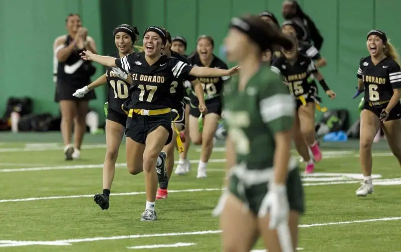 Crece éxito de ‘tochito’ femenil preuniversitario