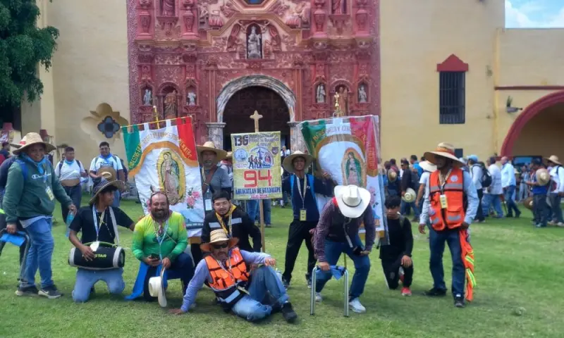 Llega a Landa de Matamoros columna de peregrinos