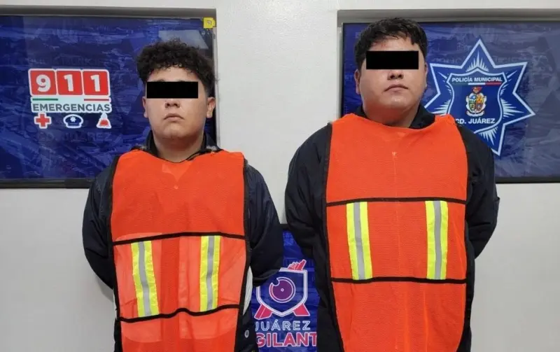 Detienen a dos en la Alcaldes; los señalan como asaltantes de tiendas
