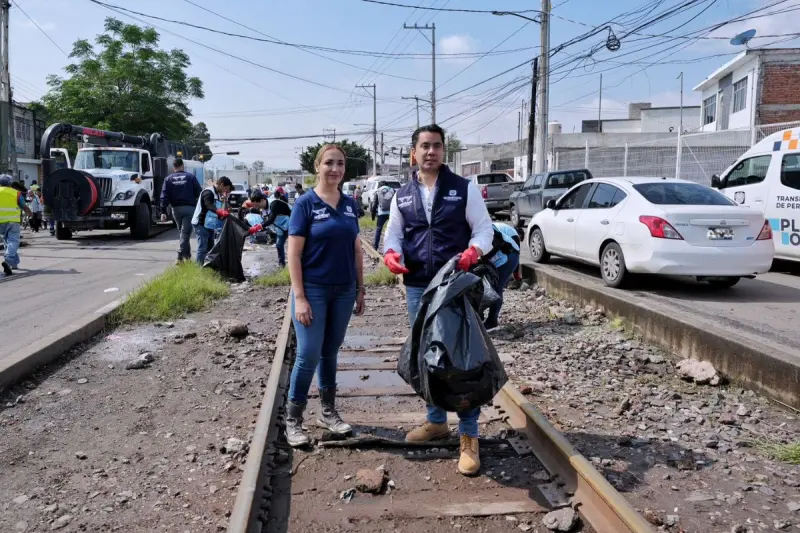 Felifer Macías advierte que la limpieza de coladeras es vital ante las lluvias