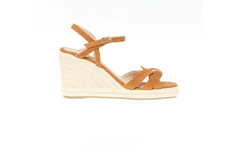 Estas sandalias de Sfera tienen todo lo que buscamos: comodidad, estilo y un precio irresistible