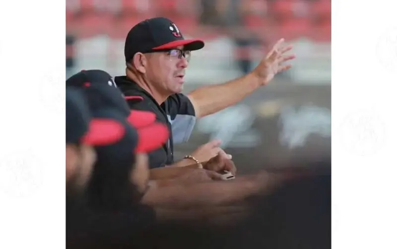 Cesa Indios a Pablo 'Pistolero' González como manager