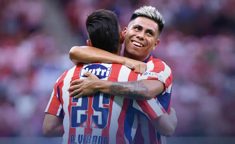 Chivas vence de último minuto a Juárez y suma sus primeros puntos