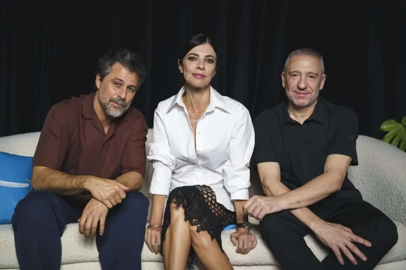 Si los muertos hablaran: la nueva comedia que une a Carmen Machi, Maribel Verdú y Megan Montaner