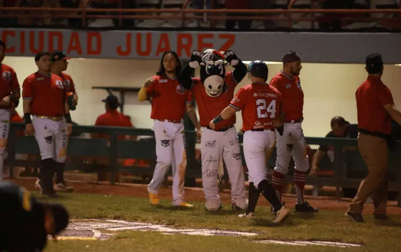 Indios pega primero y toma ventaja en la serie ante Venados