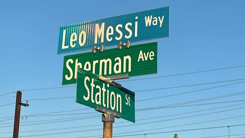 Bautizan en NJ la única calle de EU con nombre de Messi