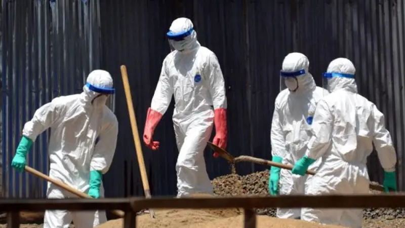 Brote de ébola en el Congo se propaga "más rápido" que las epidemias anteriores, alerta la OMS