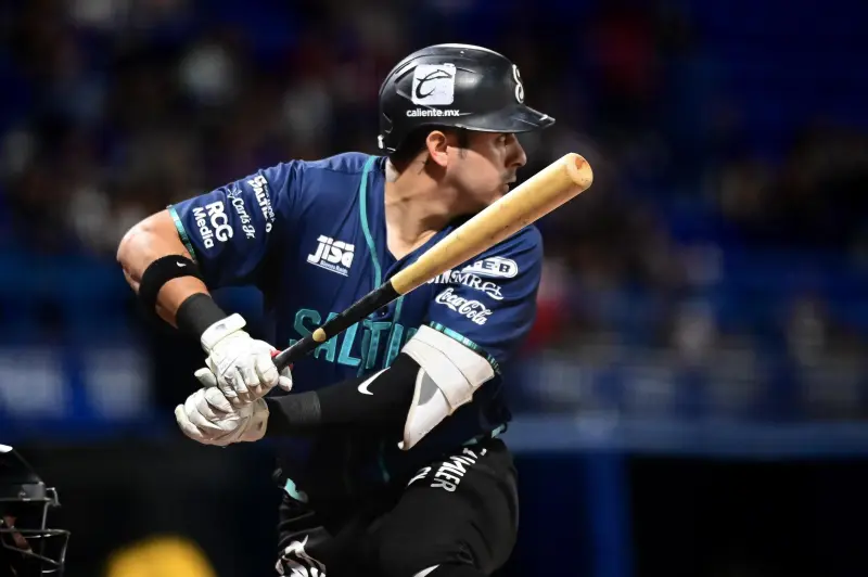 Acereros vence 6-1 a Saraperos y deja al rojo vivo el Clásico Coahuilense