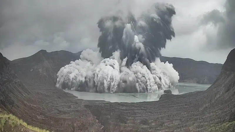 Así fue la erupción submarina del volcán Taal en Filipinas