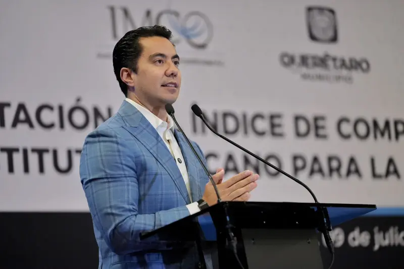 «Hay gobiernos como el de Chepe, Rodrigo y el mío trabajando para llevar a Querétaro al mejor momento de su historia»: Felifer