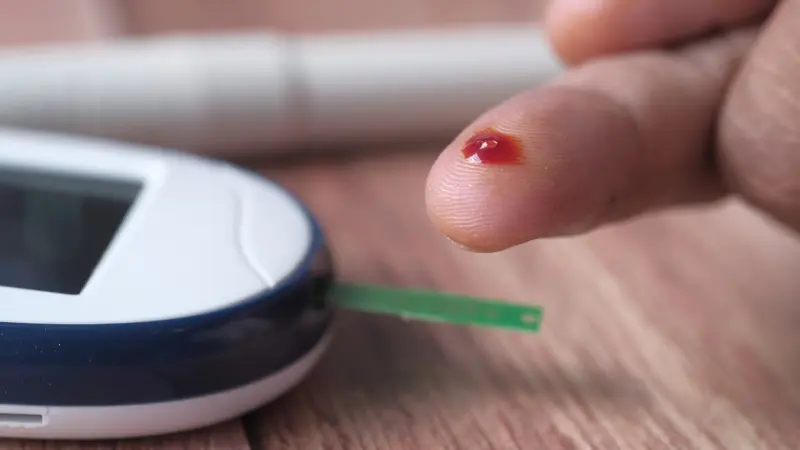 Enfermedades del corazón, diabetes y cáncer encabezan las causas de muerte en México durante 2025, aunque las defunciones bajaron casi 7%
