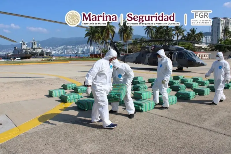 Marina asegura alrededor de 1.9 toneladas de presunta cocaína en costas de Guerrero
