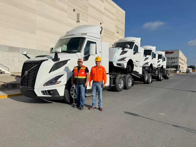 Inicia Volvo exportación de camiones por la Aduana Colombia-Laredo