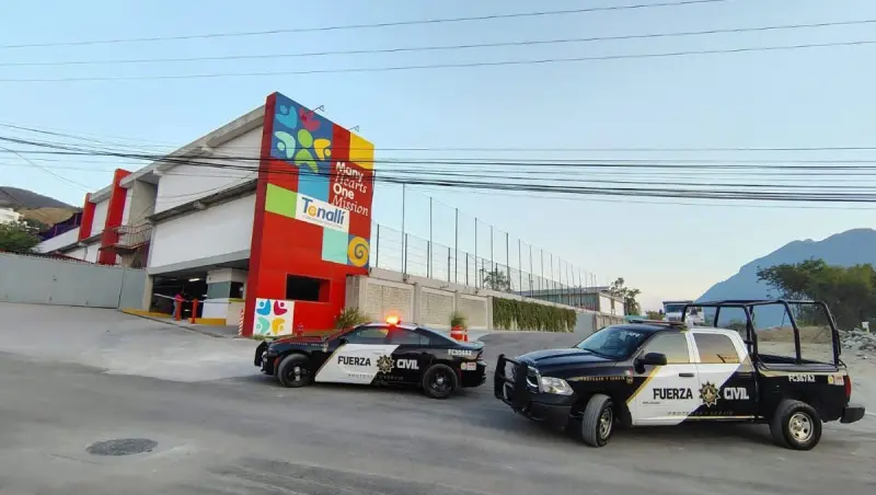 Realizan cateos en colegio del sur de Monterrey y domicilio de empleado en San Nicolás