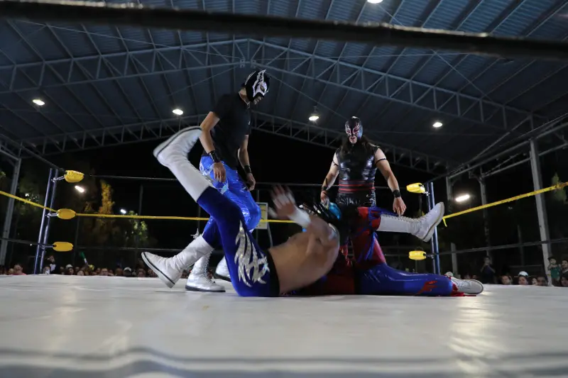 Reúne Leyendas del Ring a más de 800 personas en León