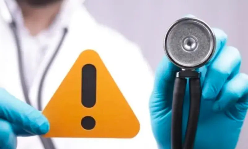 Alerta Cofepris por falsificación de Pharmaton 50+ SENIOR