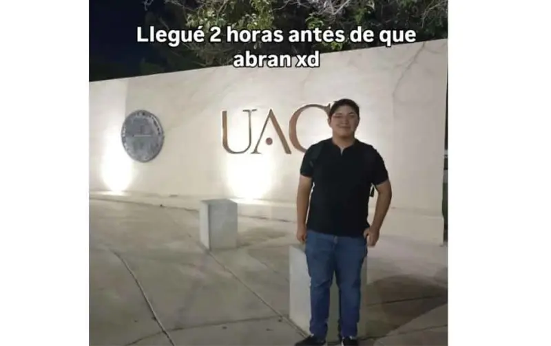 Se viraliza estudiante de nuevo ingreso en la UACJ por llegar 2 horas antes de que abrieran