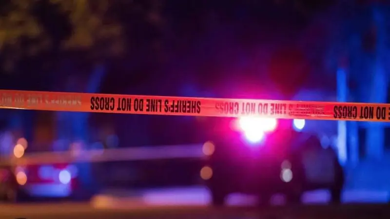 Atropellan a mujer y a un niño tras choque de vehículos en Brooklyn