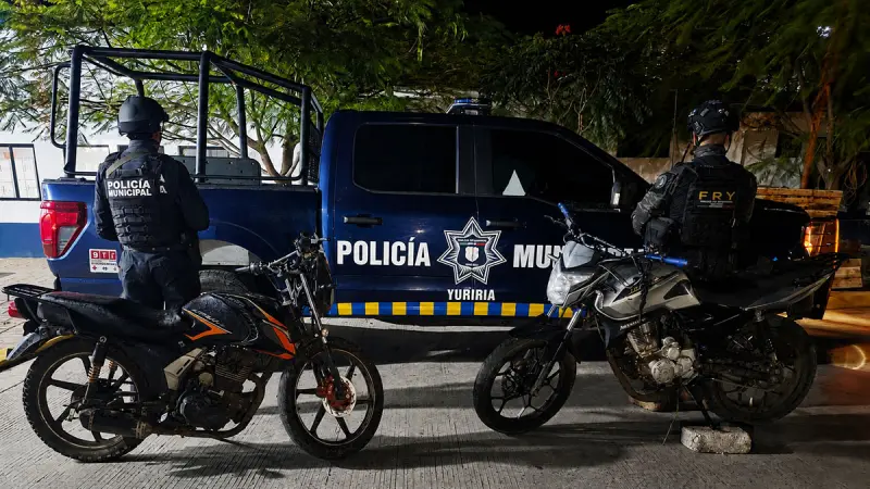 Emboscan a balazos a policías de Yuriria, repelen agresión y sicarios escapan a pie