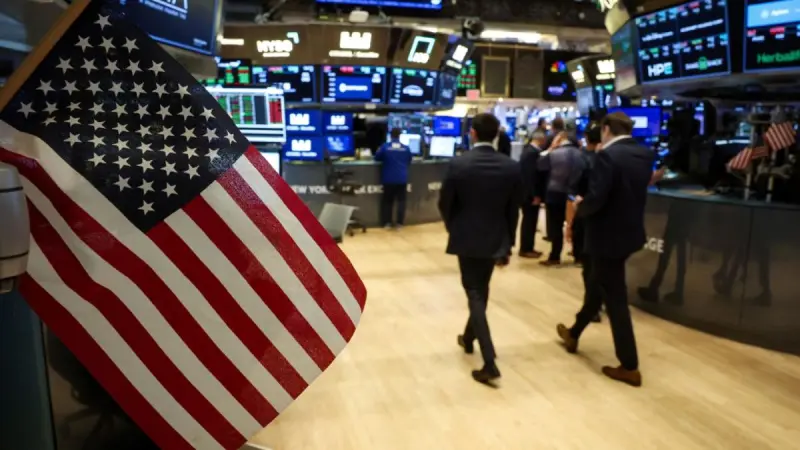 Wall Street cierra con ganancias por repunte del sector de tecnología; espera reporte de Nvidia