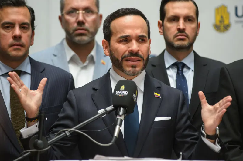 De la Espriella ‘le copia’ a Trump: Va por deportación de ‘migrantes ilegales’