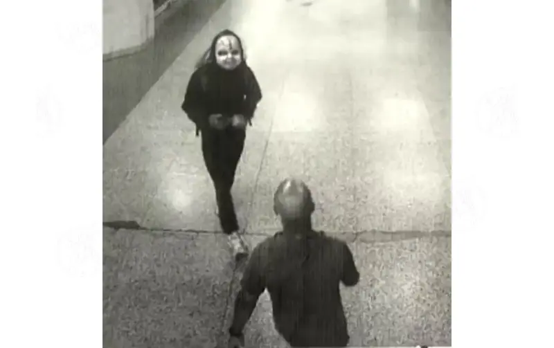 Un enmascarado estaba aterrorizando a los habitantes de Filadelfia. Luego, eligió a la mujer equivocada