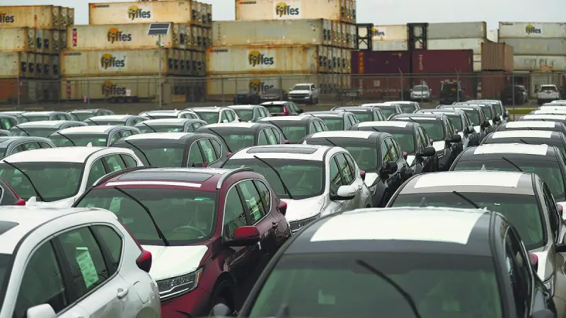 La exportación y producción de vehículos ligeros en México cayó 9.7% y 2.2% durante julio