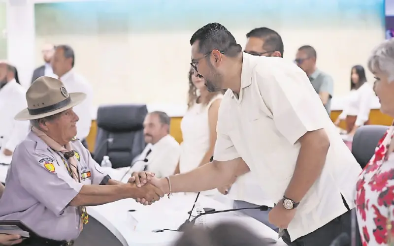Reconocen al formador de scouts Jaime Solorio