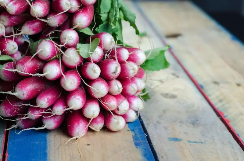 La verdura rica en vitamina C que ayuda a producir colágeno de forma natural