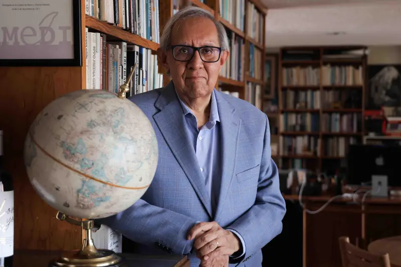 “Lineamientos no implican censura, pero gobierno sí se extralimita”: Raúl Trejo Delarbre