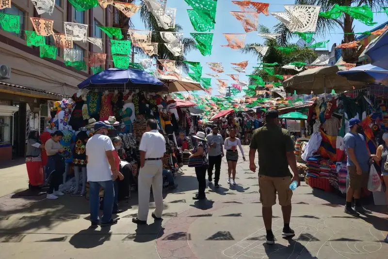 Capacitan a prestadores turísticos de Tijuana, Rosarito y Tecate para evitar cobros injustificados a visitantes durante vacaciones