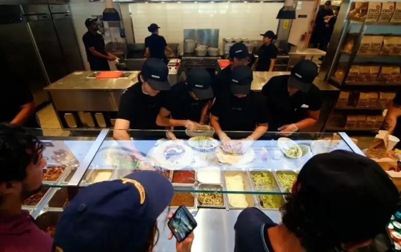 Retira Chipotle jalapeños ligados a salmonela en Minnesota