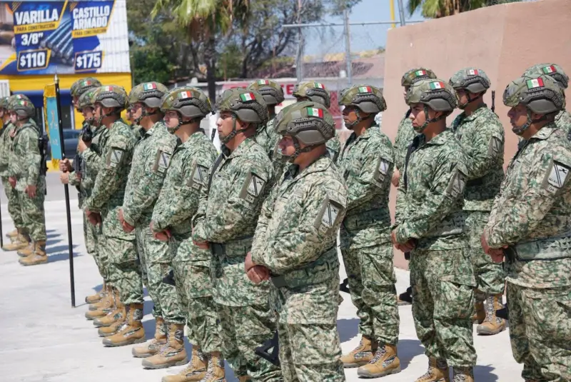 Ejército Mexicano acerca sus misiones a familias de Barroterán, Coahuila, con exposición fotográfica
