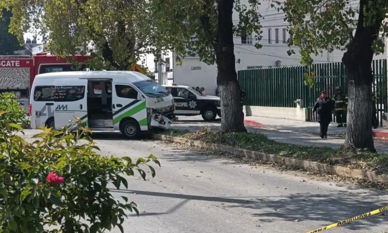 Deja accidente entre transporte público y vehículo una mujer muerta en Tula