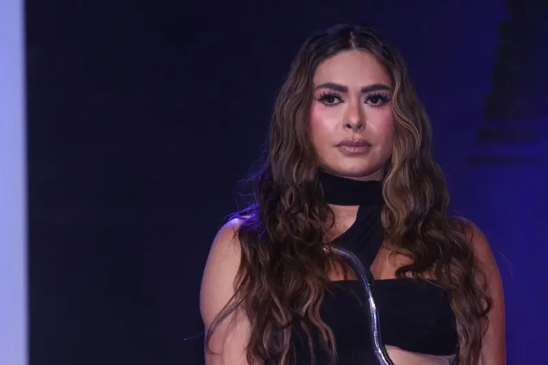 Galilea Montijo causa dudas por la apariencia de su espalda ¿Fue una operación?