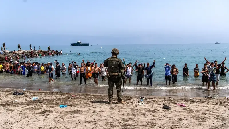 Italia solicitará centros para migrantes financiados por la UE en las reuniones sobre Ceuta