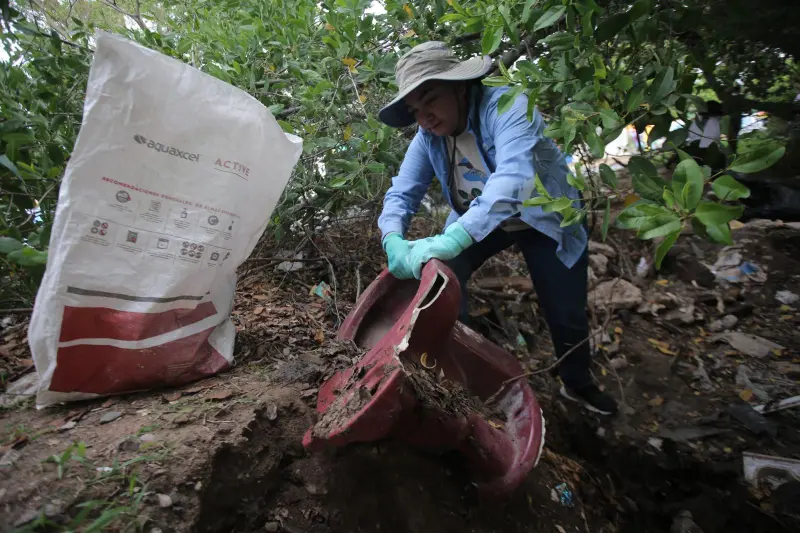 Unen esfuerzos colectivos ambientalistas para limpiar y conservar el Arroyo Jabalines