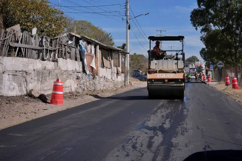 Atienden más de 41 mil metros cuadrados de vialidades en Querétaro 