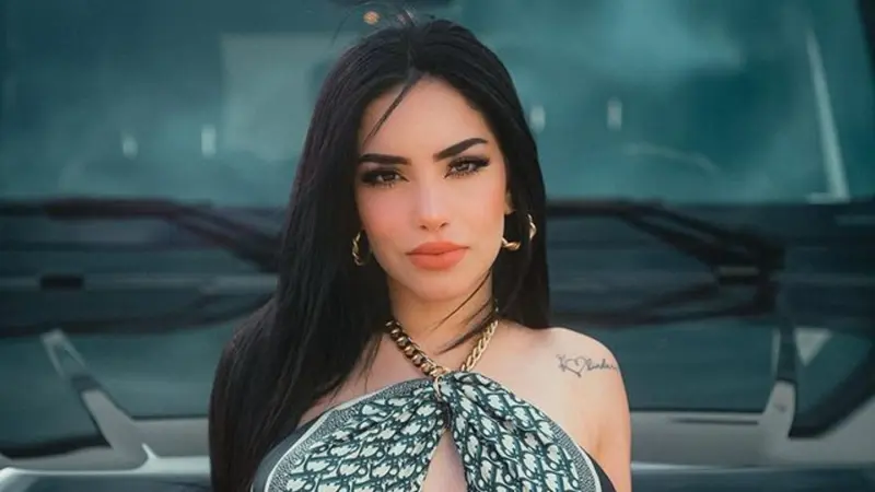 Reaparece Kim Loaiza tras muerte de su mamá y desata polémica por lo que publicó