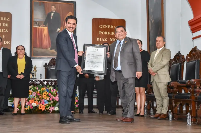 Inicia UABJO festejos por Bicentenario y 55 años de autonomía