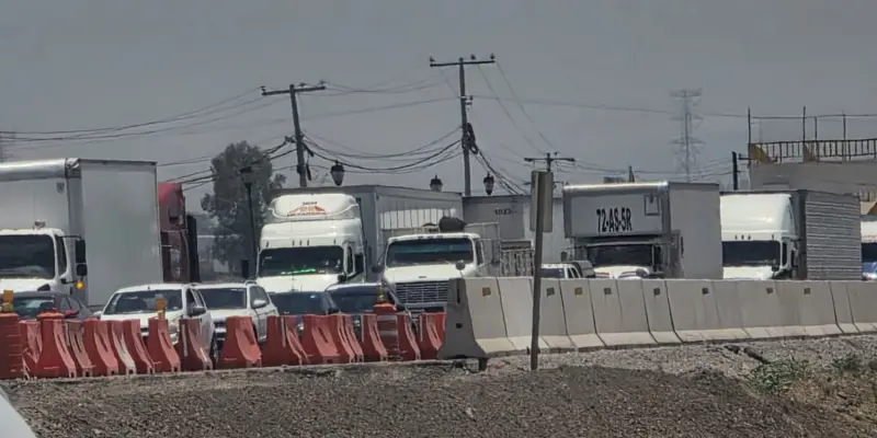 Califica Gobierno del Estado como “obra mal hecha” trabajos en la autopista 57 tras aparición de 15 socavones