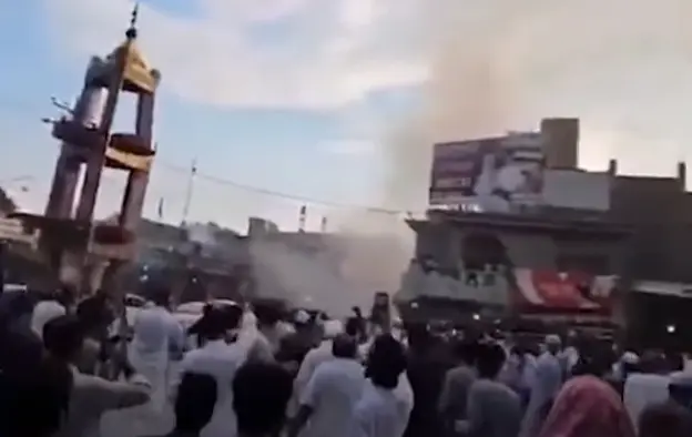 Ataque suicida en Pakistán deja al menos 14 muertos