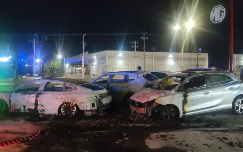 Presunto responsable de incendio permanece detenido por desobediencia y resistencia