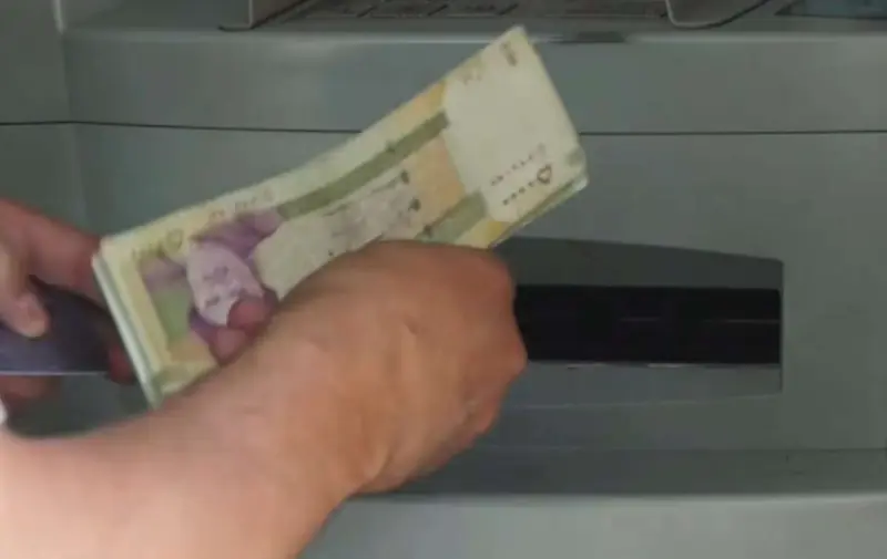 El rial se desploma, pero Irán guarda un as bajo la manga para negociar