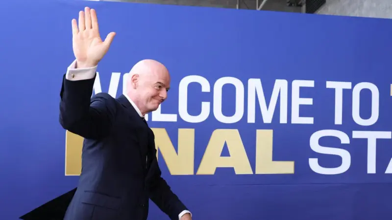 Organizaciones de derechos humanos acusan a FIFA de silenciar voces críticas tras salida de Lamour