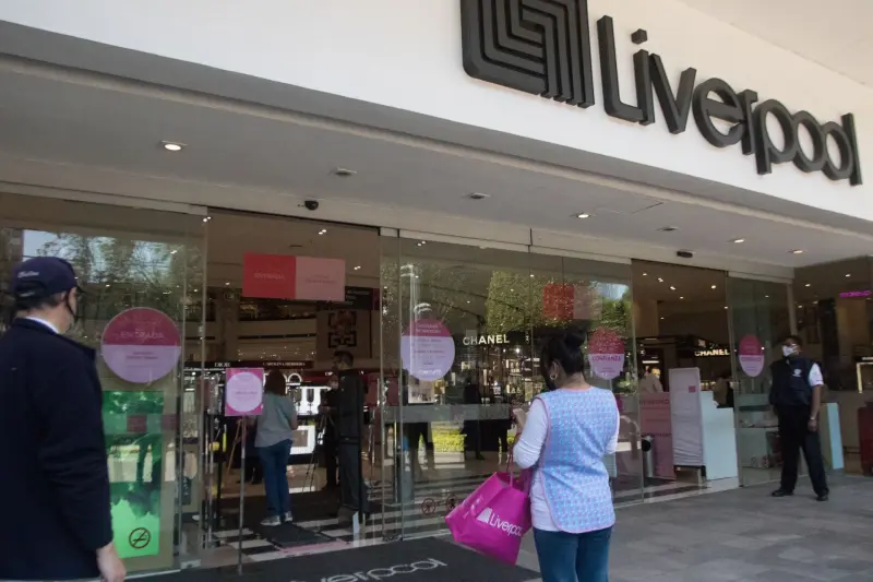 Liverpool hace de todo para reponerse de ventas bajas: Suma barberías y salones de uñas