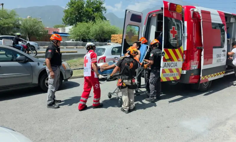 Resulta trabajador lesionado por descarga eléctrica en Guadalupe
